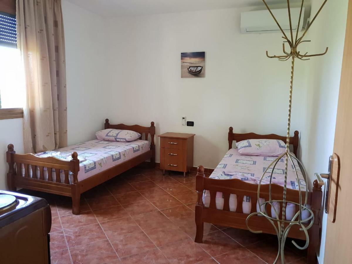 Vila Gridi- Apartamente Me Qera スピレ エクステリア 写真